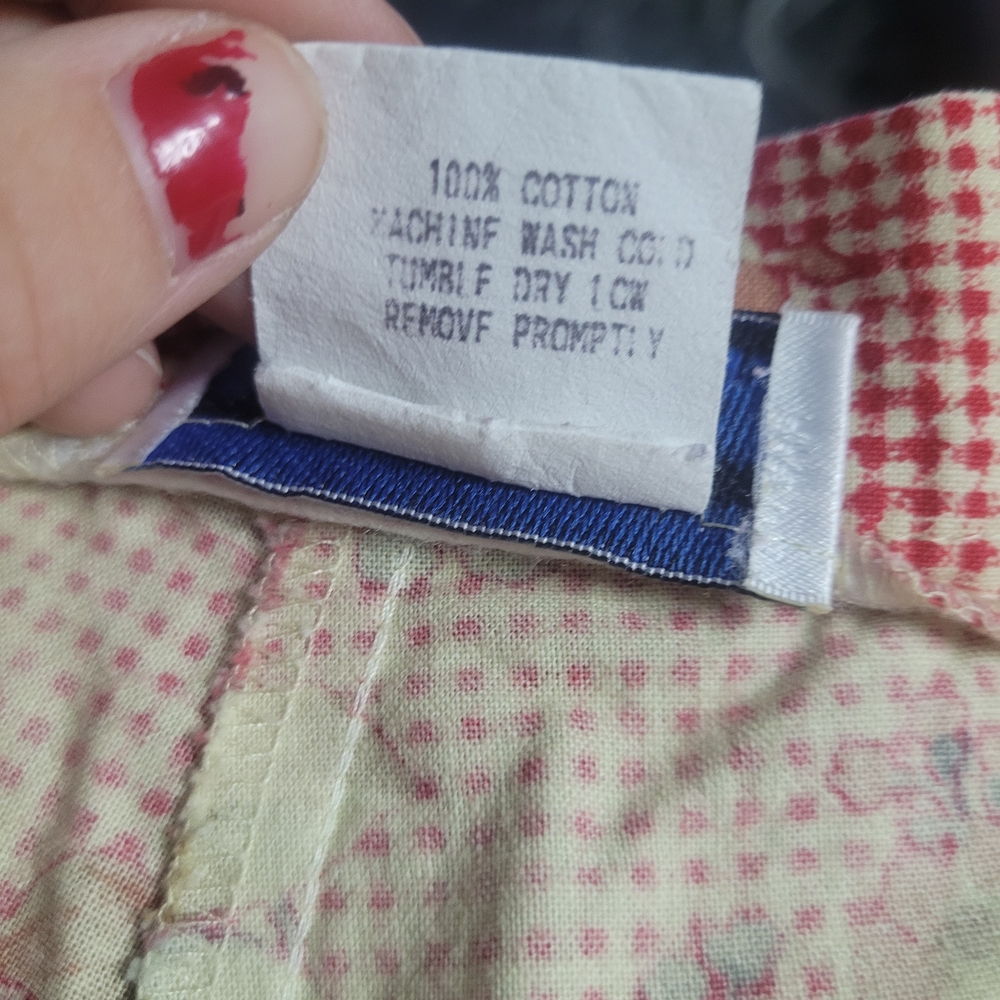 Vintage Floral Women's Bermuda Shorts - Picture 8 of 8